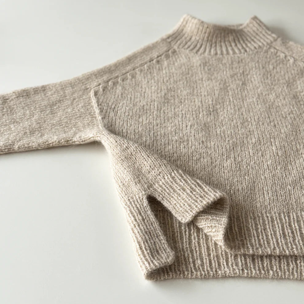 Garnpakke til Arches Sweater af Odd Row, med originalgarnet Alpaca3 og Silk Mohair fra Isager.