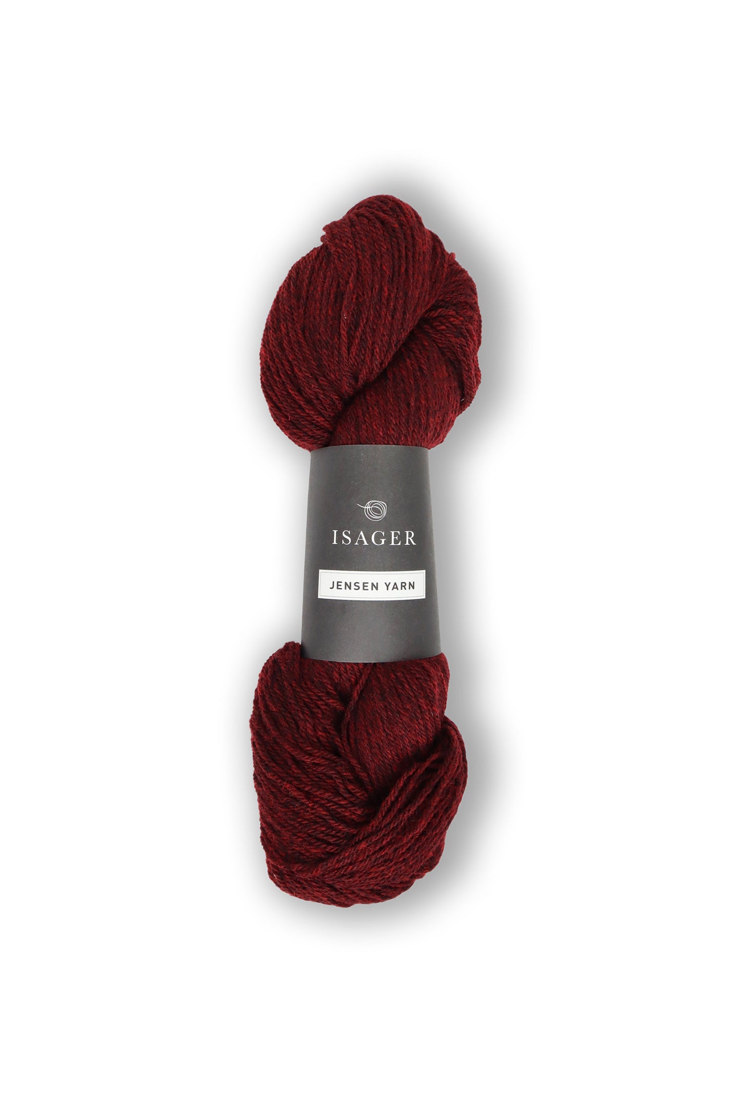 Jensen Yarn fra Isager er et lækkert uldgarn til en pind 4-5 mm, strikkefasthed ca. 20 m. Eller ca. 16 m strikket sammen med en silk mohair.