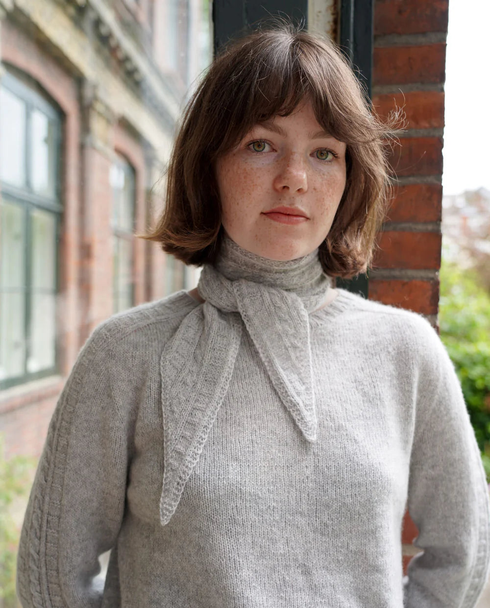 Sandoy tørklæde scarf i cashmere fra Kit Couture - køb strikkekittet hos Knit Garden