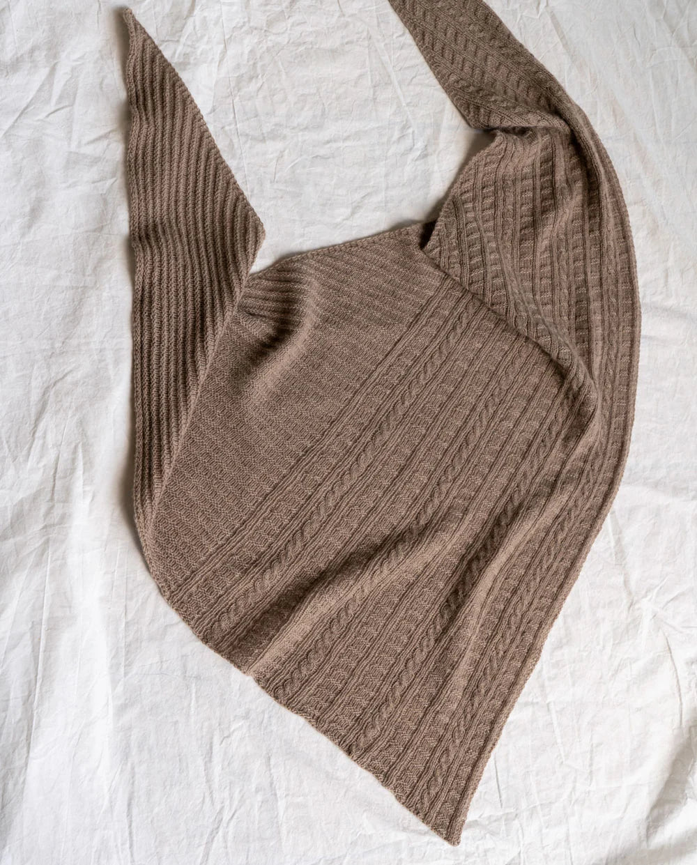 Sandoy Sjal strikkekit i cashmere fra Kit Couture - køb det hos Knit Garden