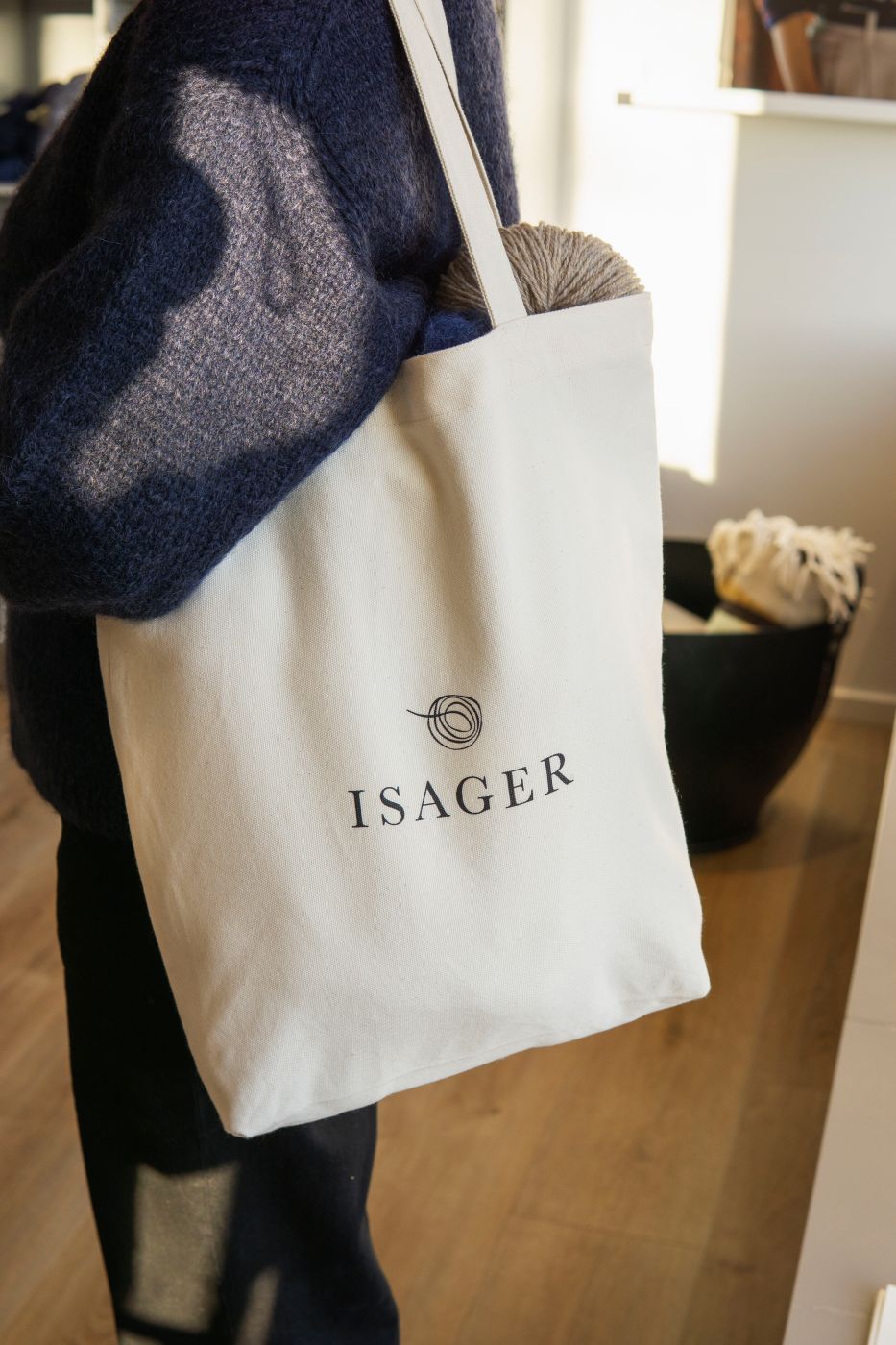 Isager Tote Bag mulepose