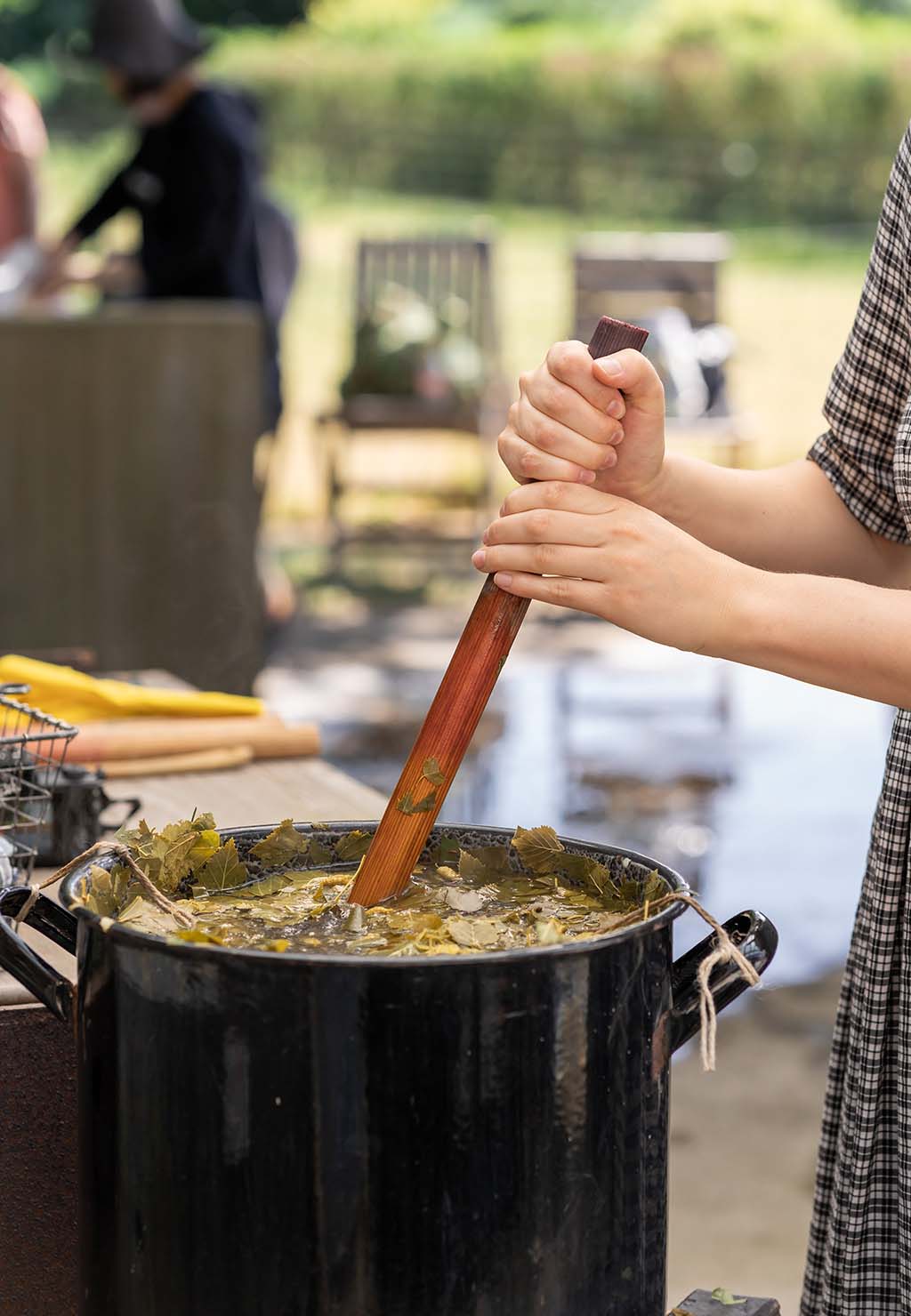 Kamgarn 2 egner sig til plantefarvning.