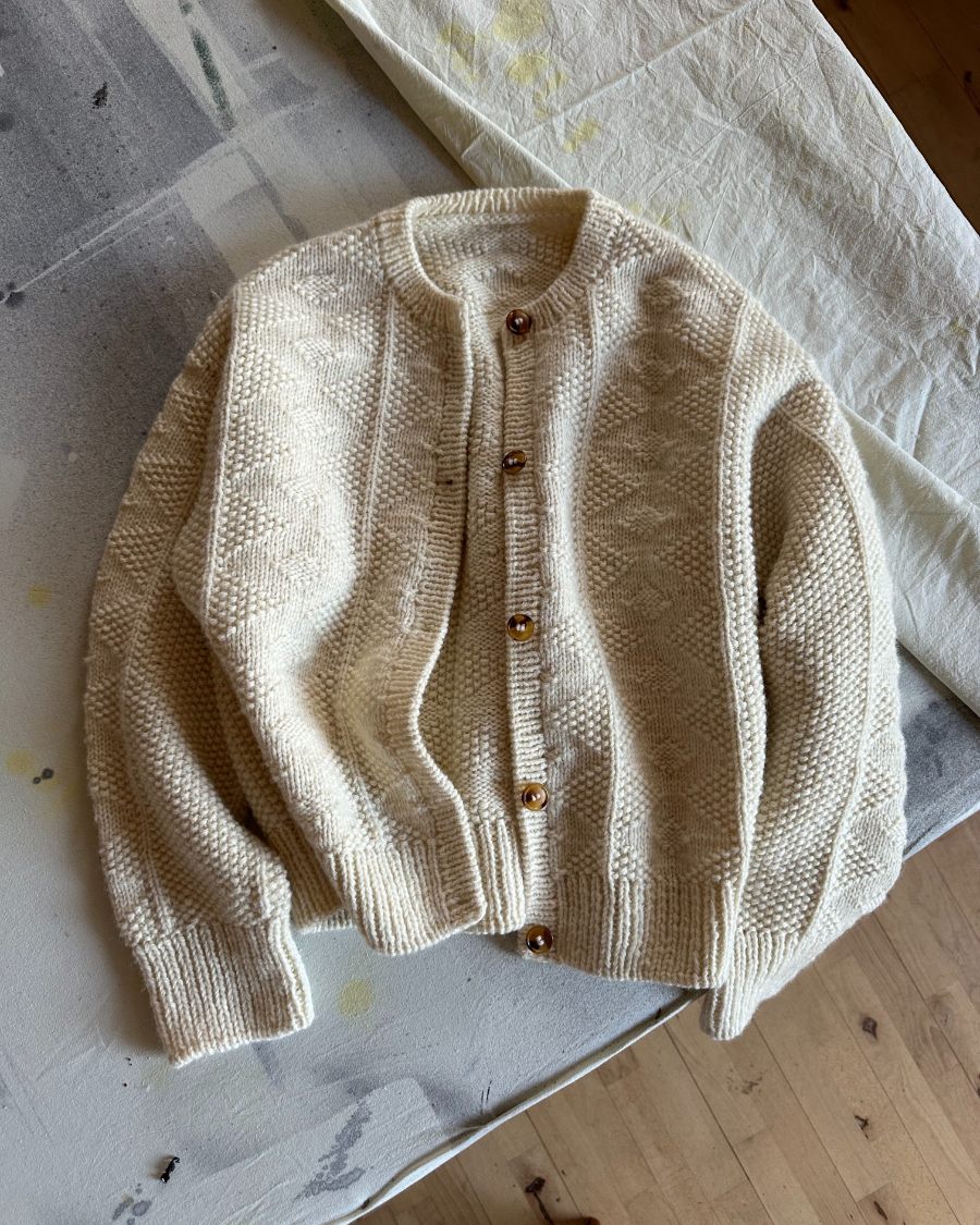 Garnpakke til Esther Jacket af PetiteKnit - Isager Archives kollektion