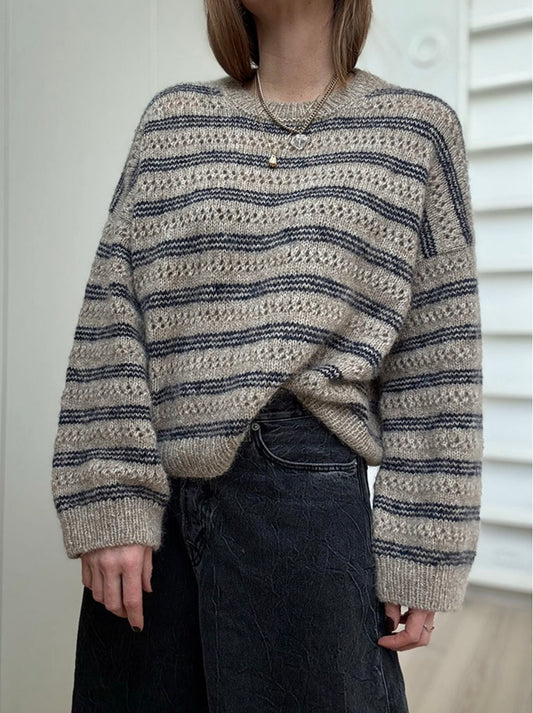 Strikkekit til Lace Loop Sweater af Other Loops, strikket i originalgarnet fra Isager (Tvinni og Soft Fine).