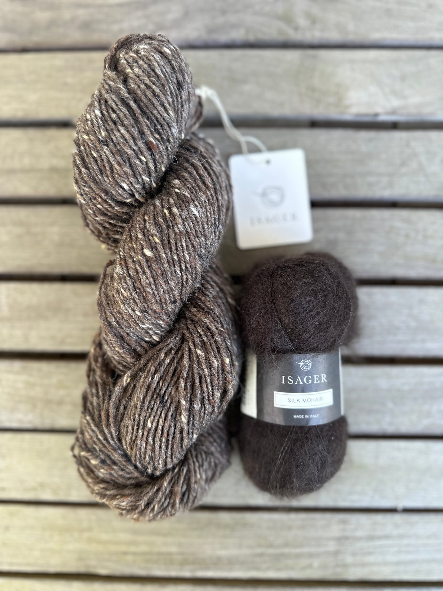 Garnpakke til Skirt No. 1 fra My Favourite Things Knitwear i originalgarn Aran Tweed og Silk Mohair fra Isager - Brown