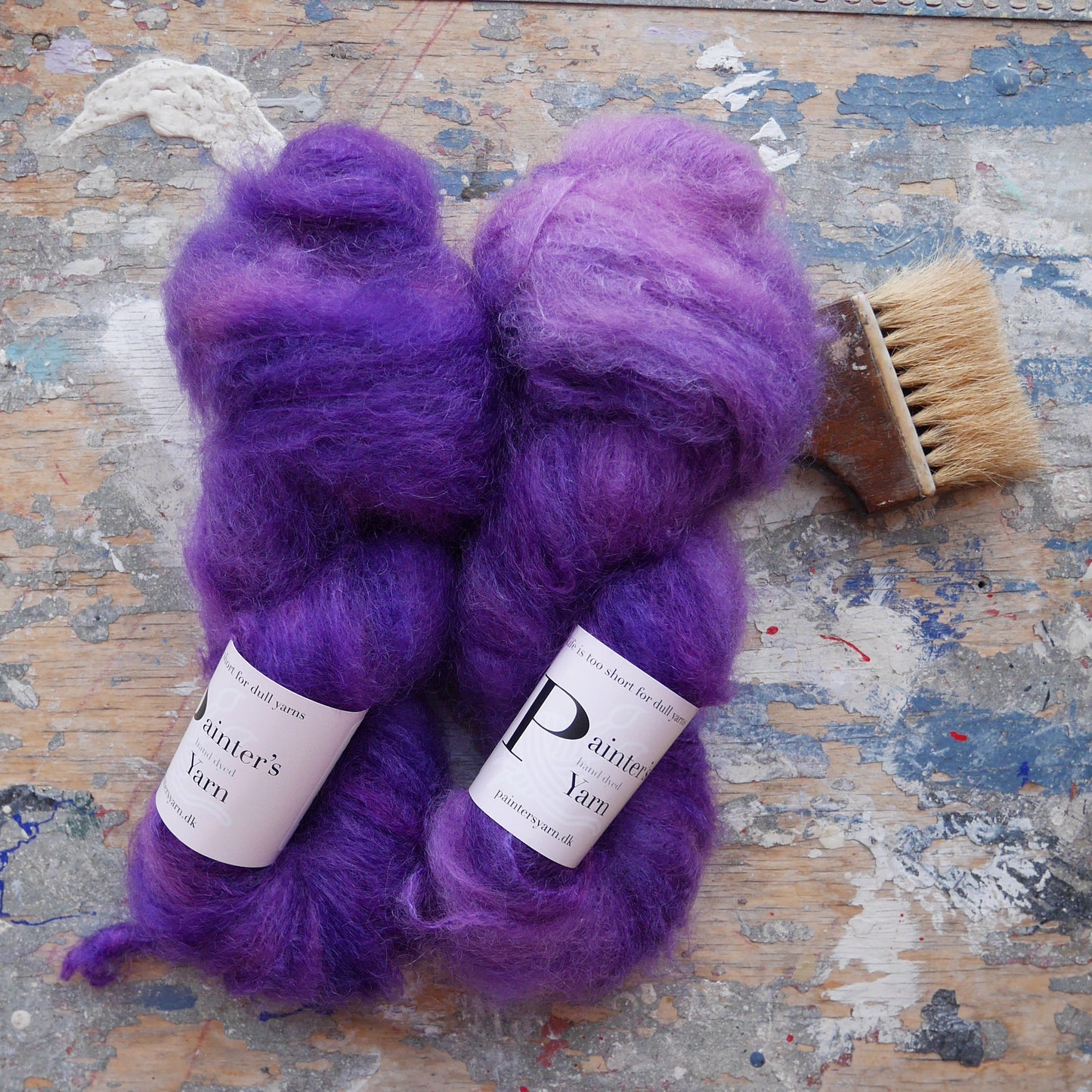 Håndfarvet Chunky Mohair fra Painter's Yarn i farven Smoke on the Water