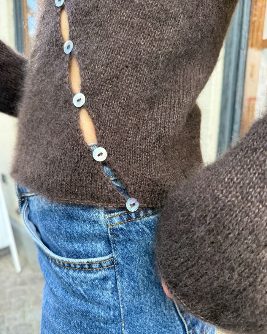 Strikkekit til Valerie Blouse af PetiteKnit