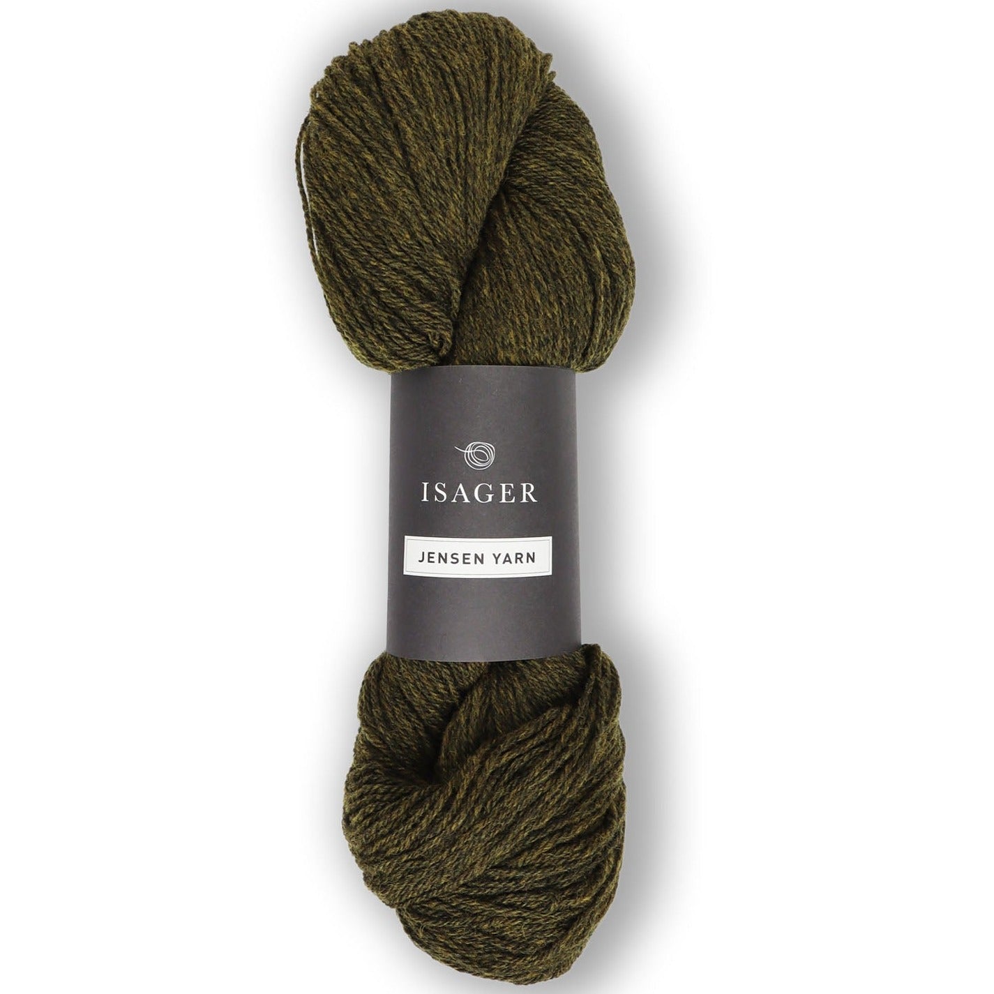 Jensen Yarn fra Isager er et lækkert uldgarn til en pind 4-5 mm, strikkefasthed ca. 20 m. Eller ca. 16 m strikket sammen med en silk mohair.