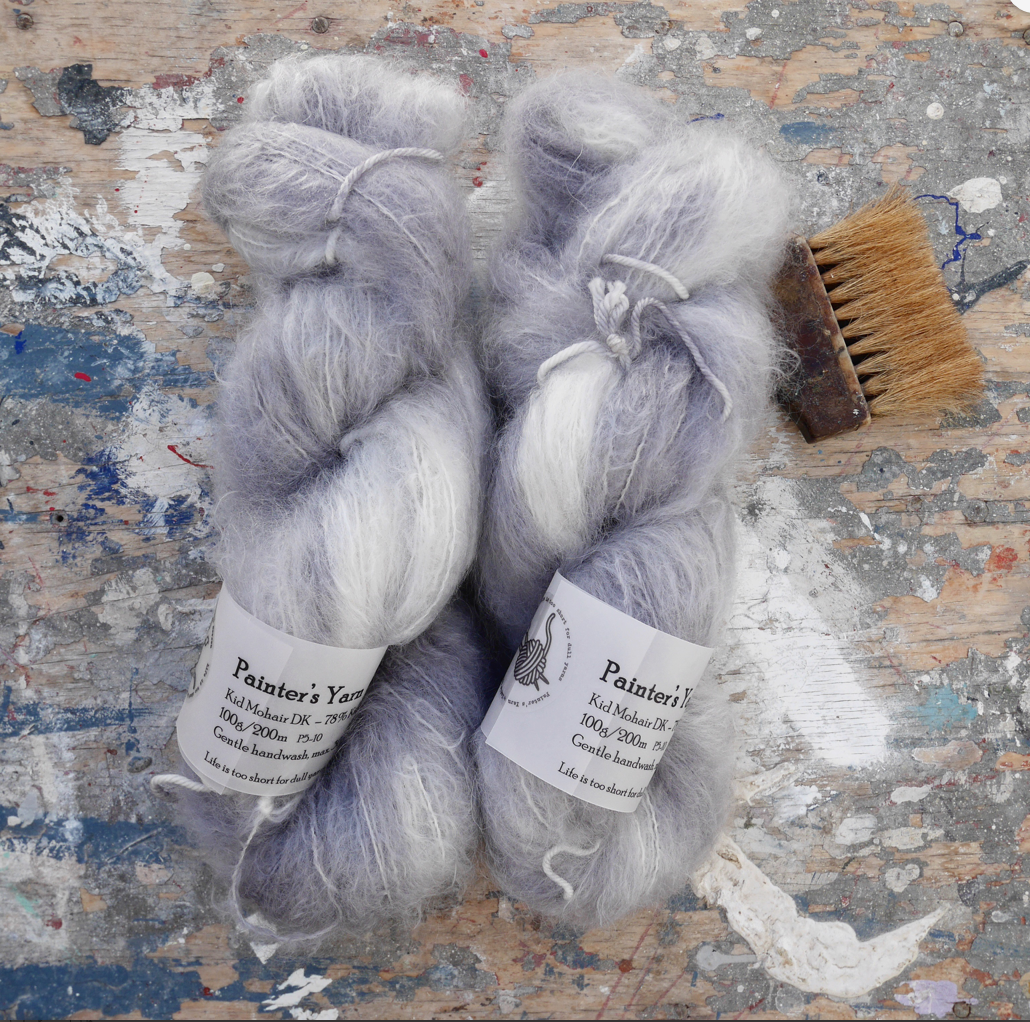 Chunky Mohair DK fra Painter's Yarn - håndfarvet i farven Silver