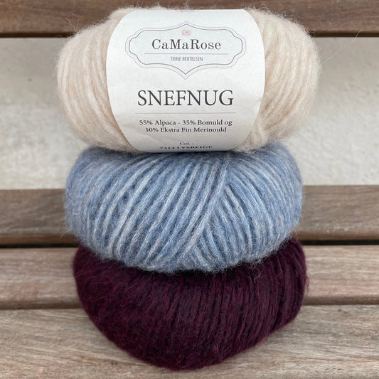 Snefnug fra CaMaRose - et delikat blowyarn til pind ca. 4-6.
