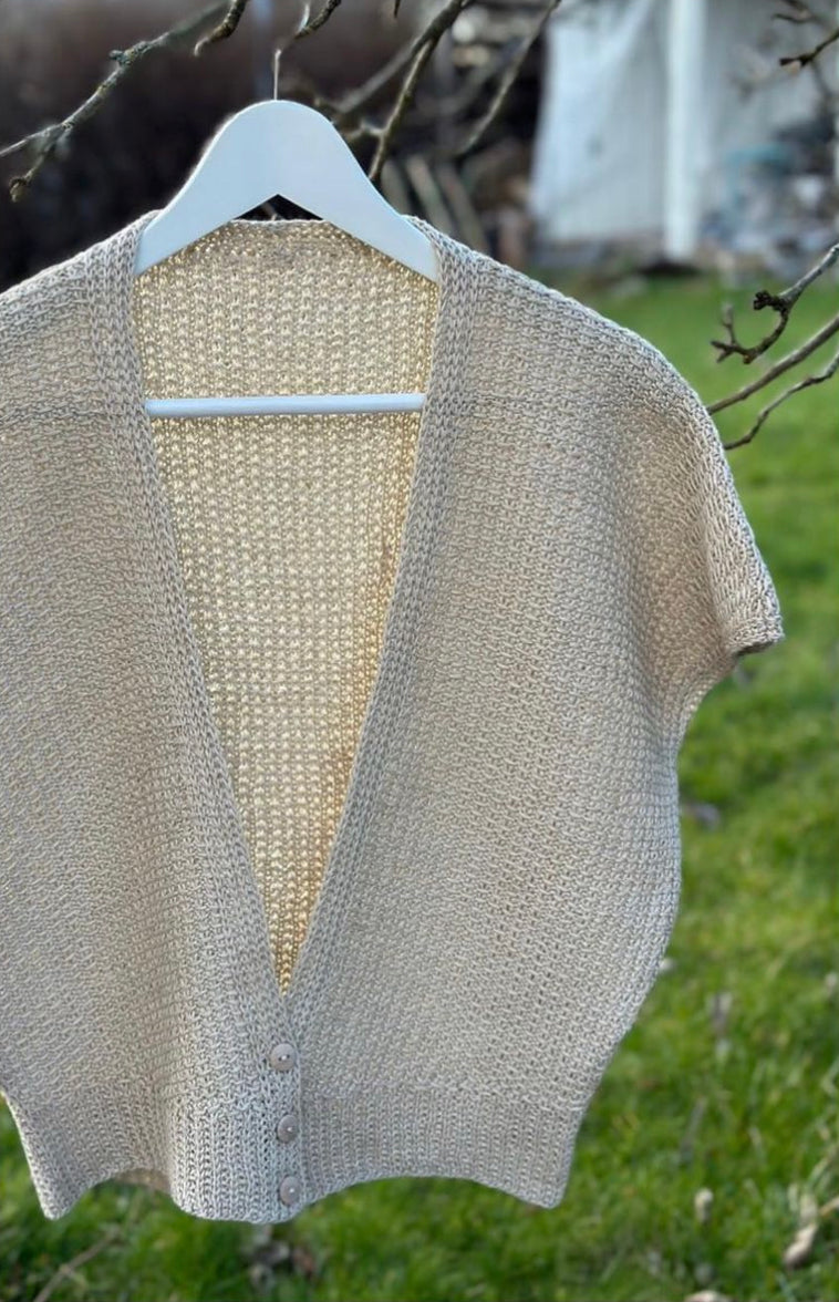 Garnpakke Sand Summer Cardi - Isager Breeze kollektion af Helga Jona