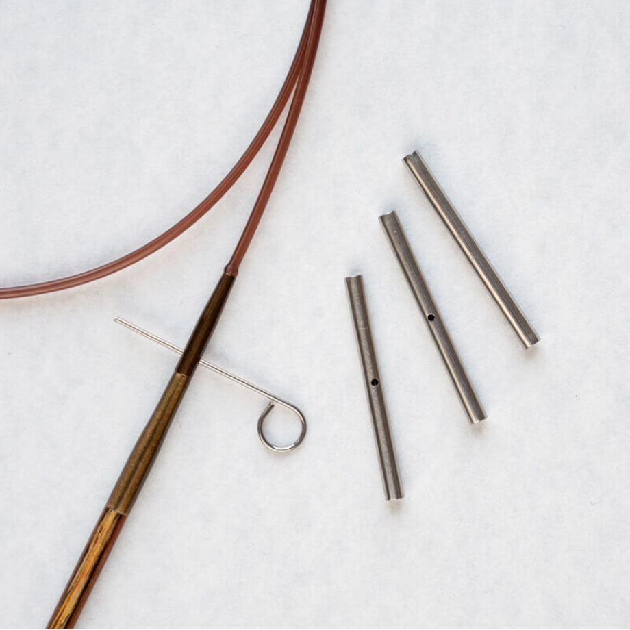 Med kabelsamlinger kan du skrue flere kabler sammen til et længere kabel.