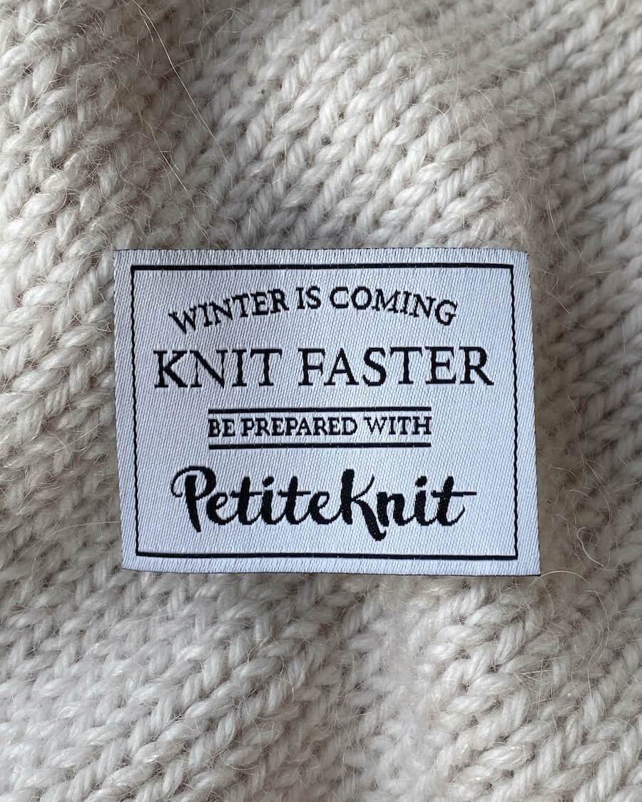Petiteknit label til at sy på dit strik