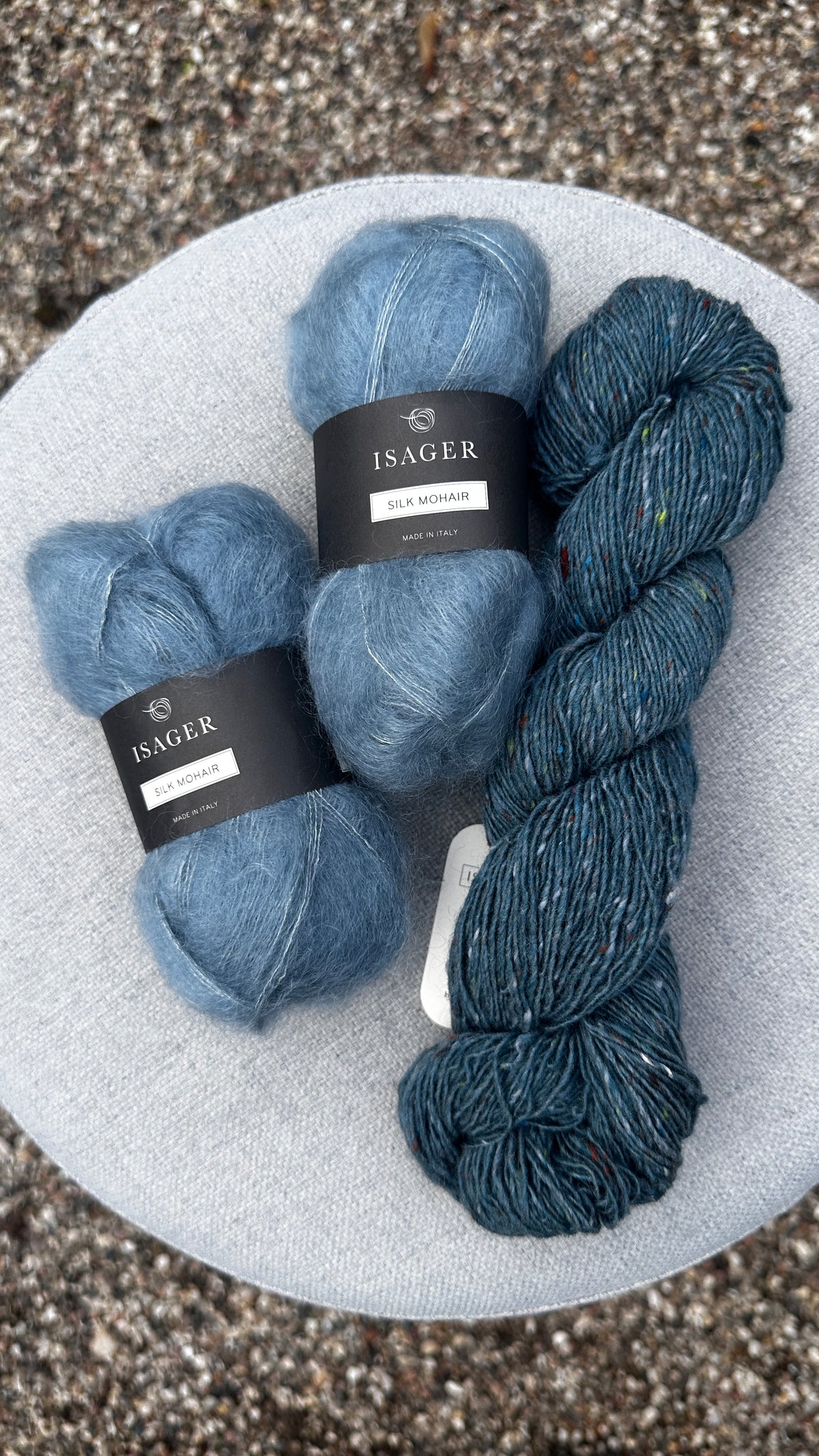 Lys petrol  Odd Row Arrow sweater strikkekit fra Knit Garden