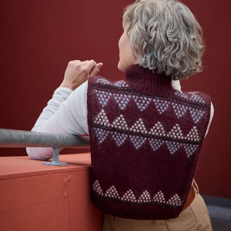 Garnpakke til Beth Warmer af Anne Ventzel i originalgarn fra Isager
