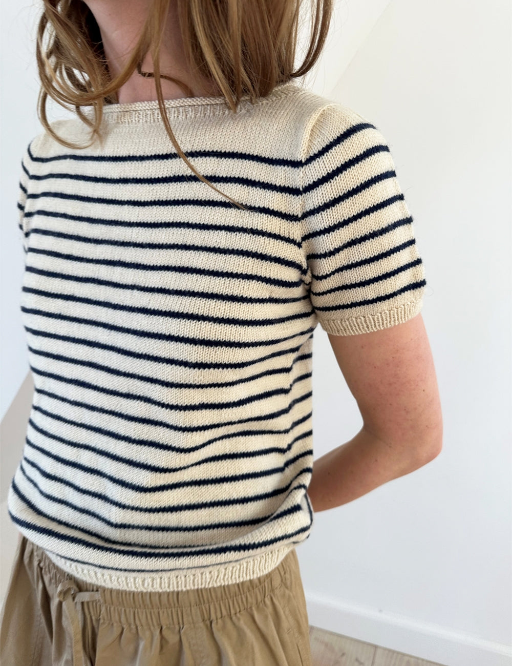 Strikkekit til Manon Tee af Lene Holme Samsøe hos Knit Garden