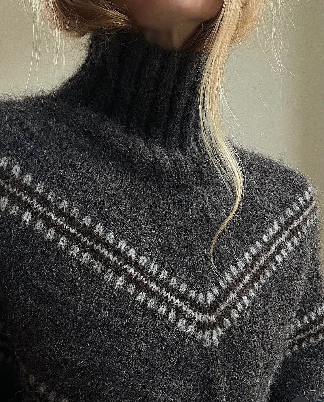 Norma Poncho - garnpakke hos Knit Garden. Opskrift af My Favourite Things Knitwear