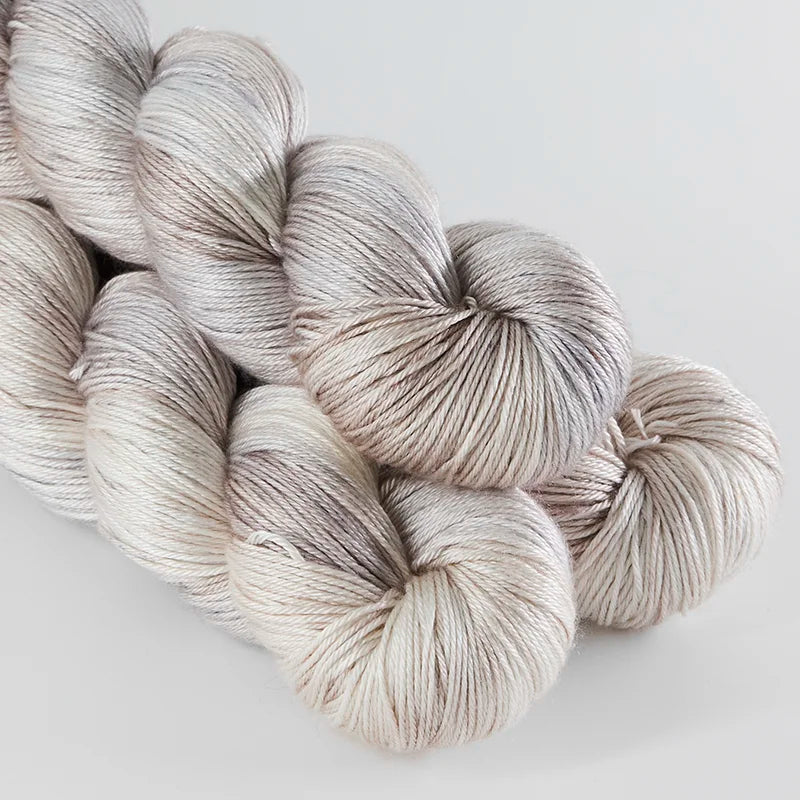 Pure Silk - håndfarvet