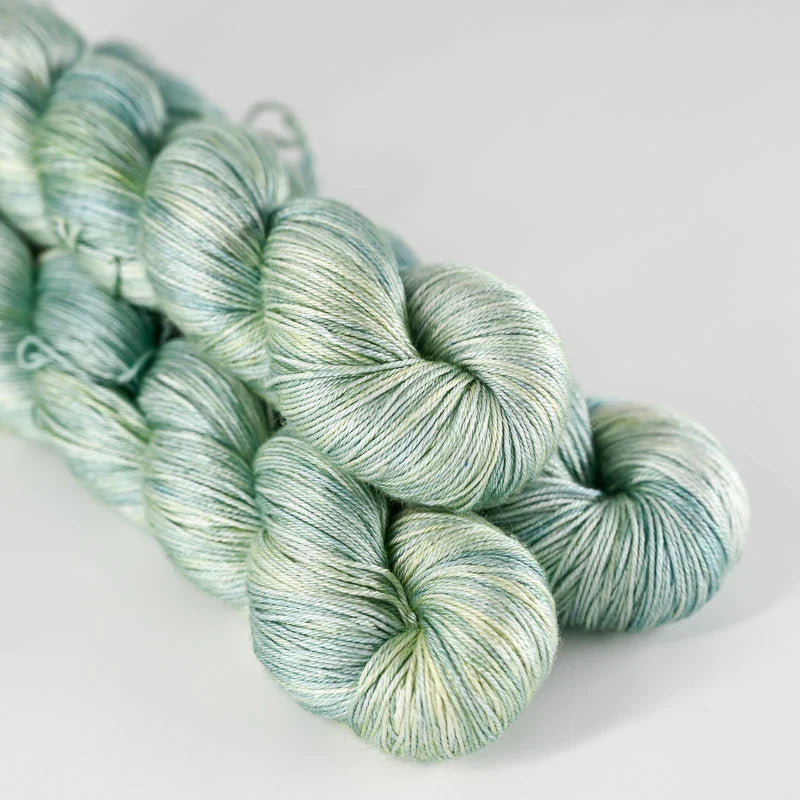 Pure Silk - håndfarvet