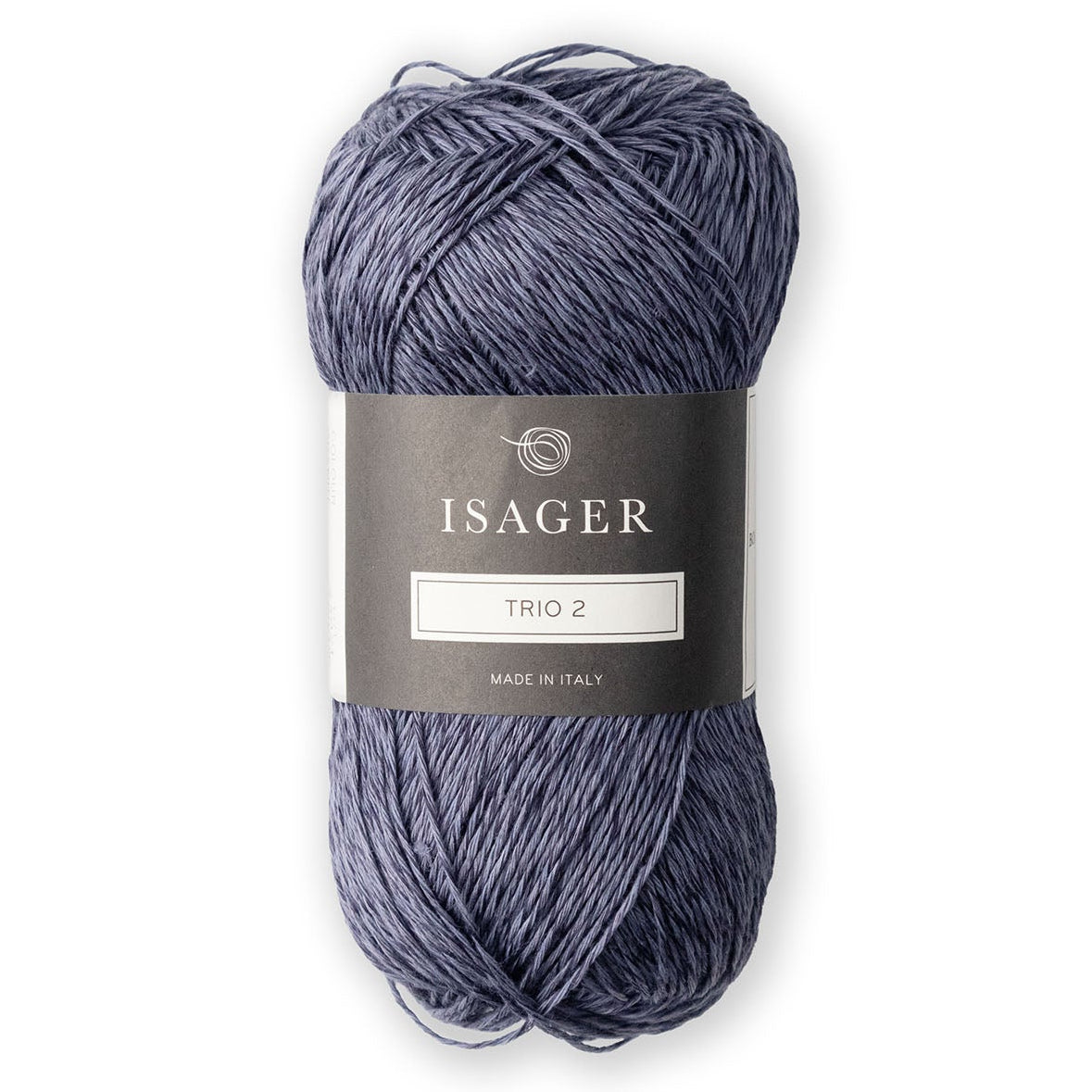Trio2 fra Isager er et dejligt garn til sommeren af hør, bomuld og lyocel. Her vist i farven Granite.