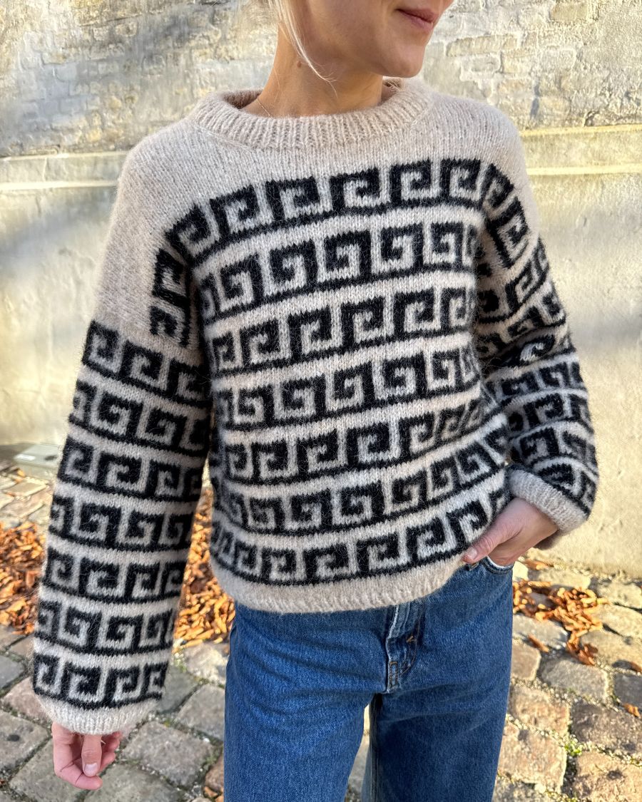 Strikkekit til Athene Sweater af PetiteKnit - Isager Archives 2
