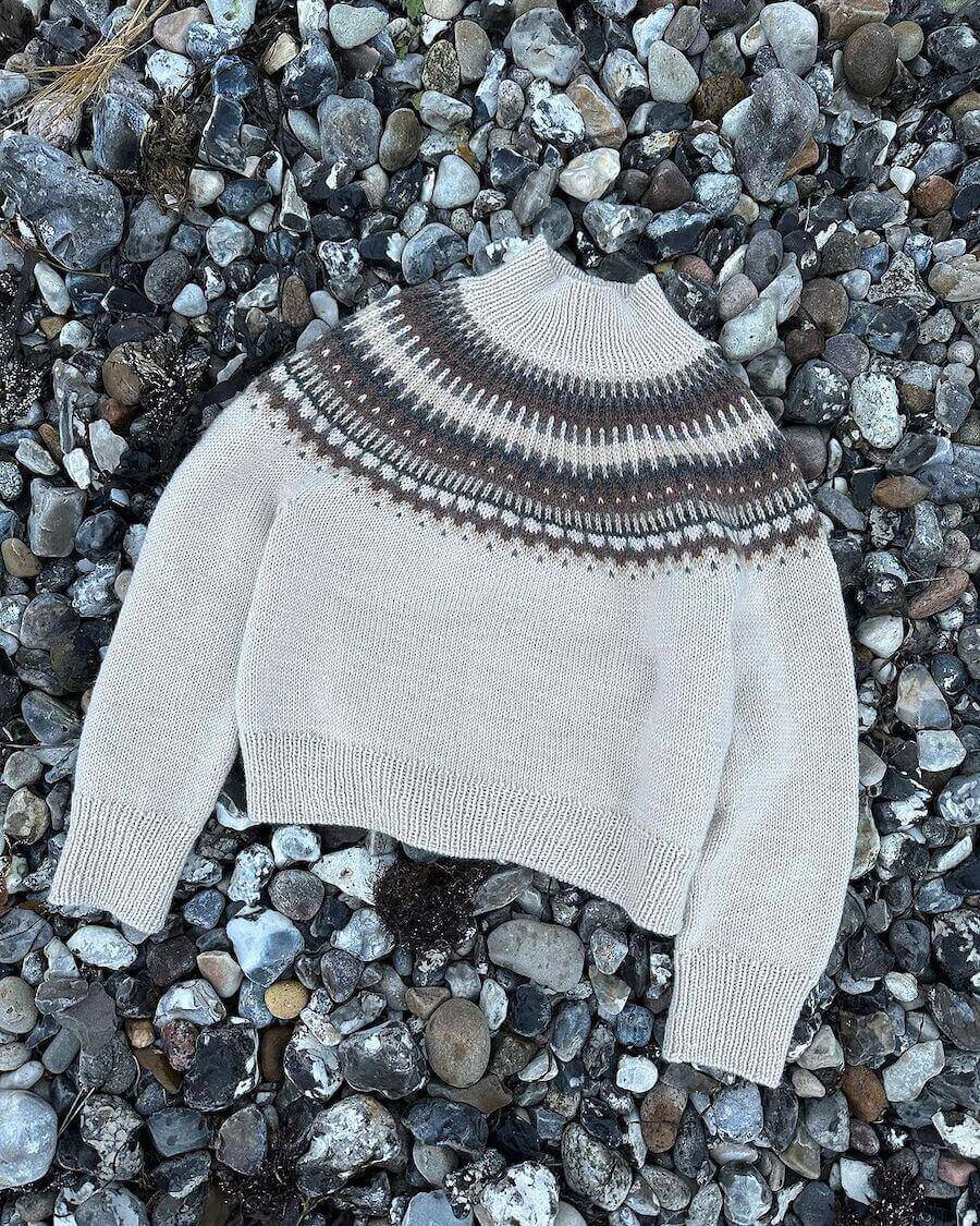 Strikkekit til Celeste Sweater fra PetiteKnit