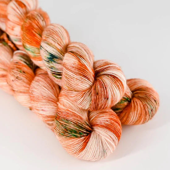 Håndfarvet garn Merino Singles fra Sysleriget farve The SUNDOWNER