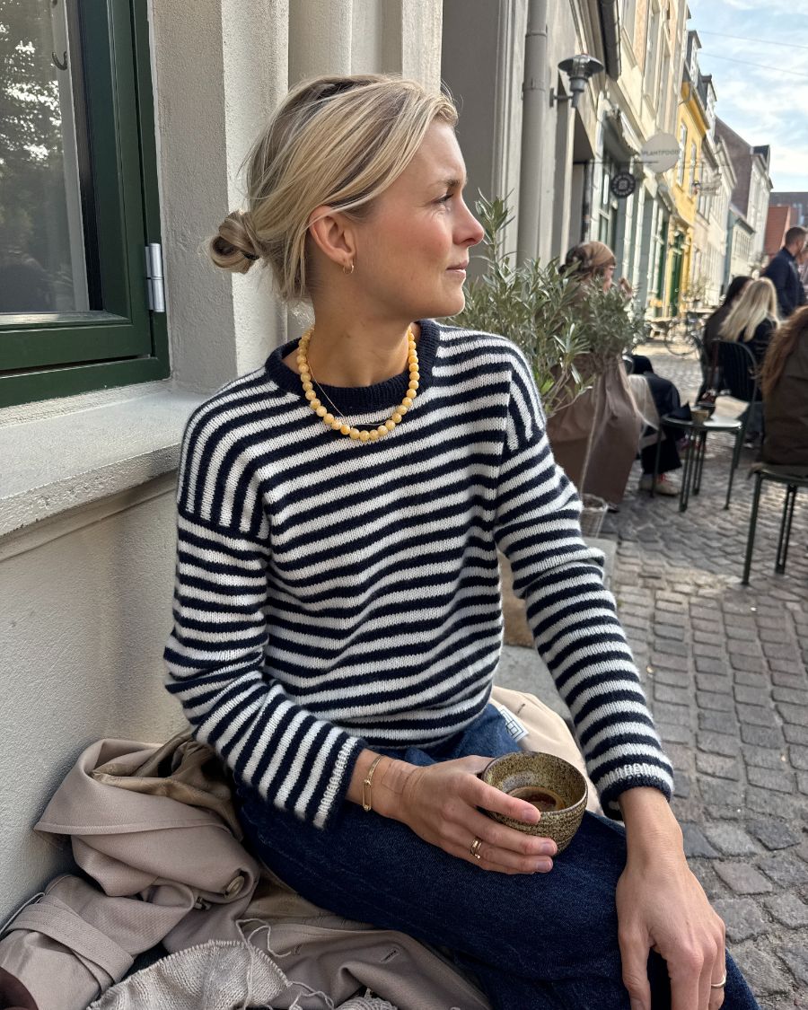 Strikkekit til Olga Blouse af PetiteKnit i cashmere garn