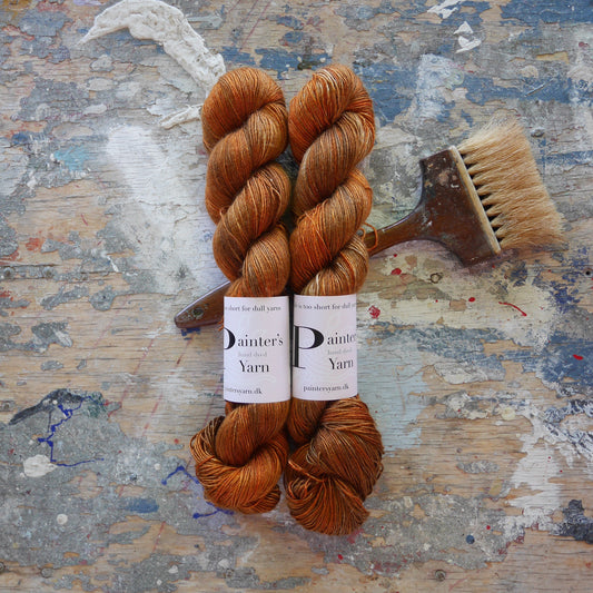 Pure Silk Singles - håndfarvet lækker silkegarn fra Painters Yarn. Luksus til dine pinde.