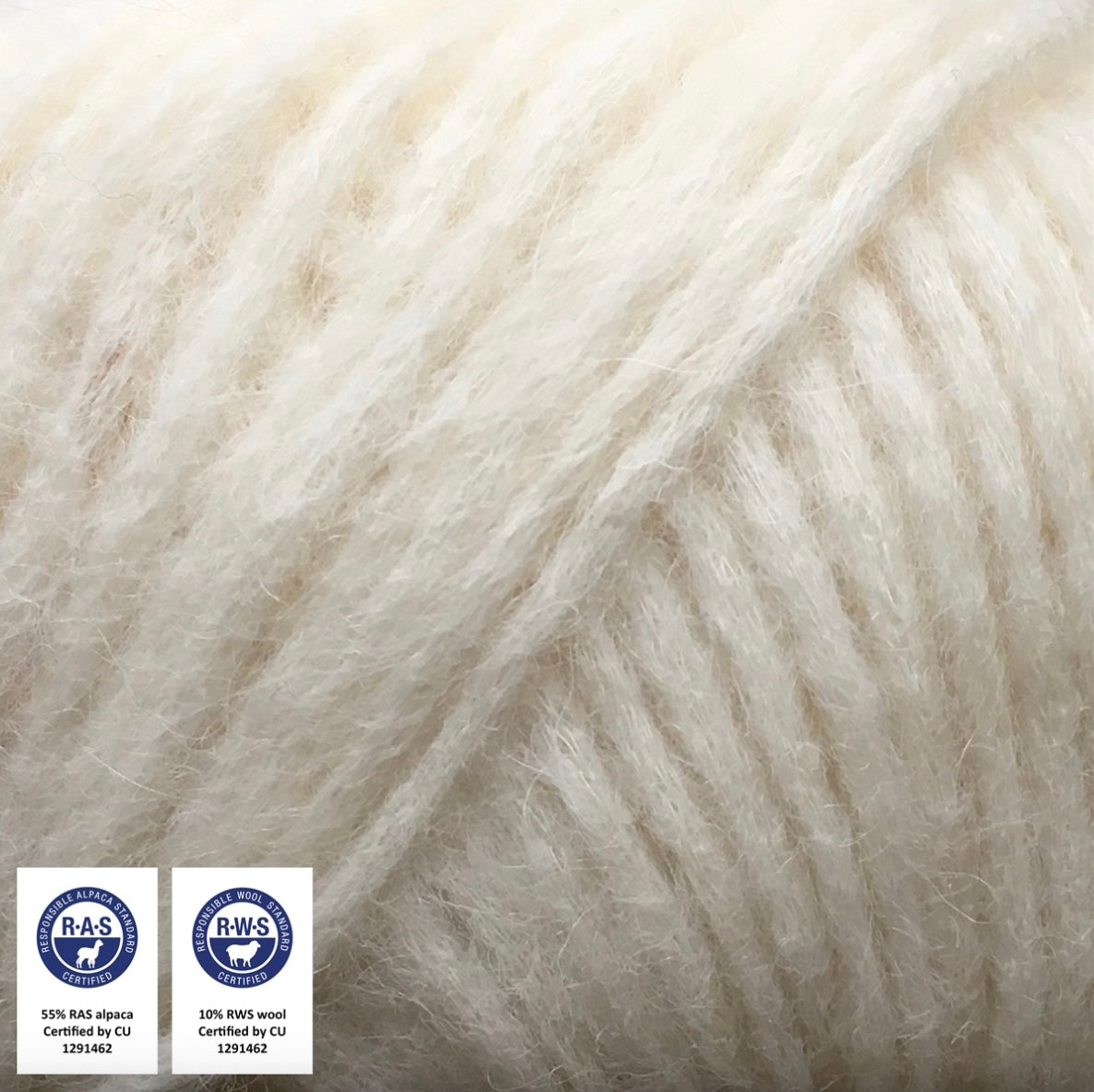 Snefnug fra CaMaRose - et delikat blowyarn til pind ca. 4-6. 