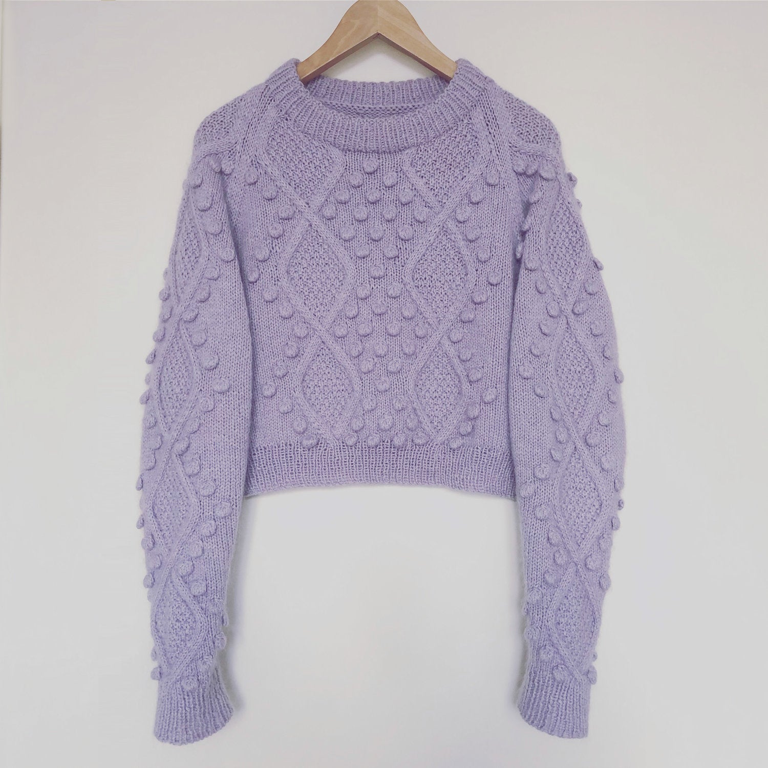 Diamonds and Pearls sweater strikkeopskrift fra popknit hos Knit Garden. 