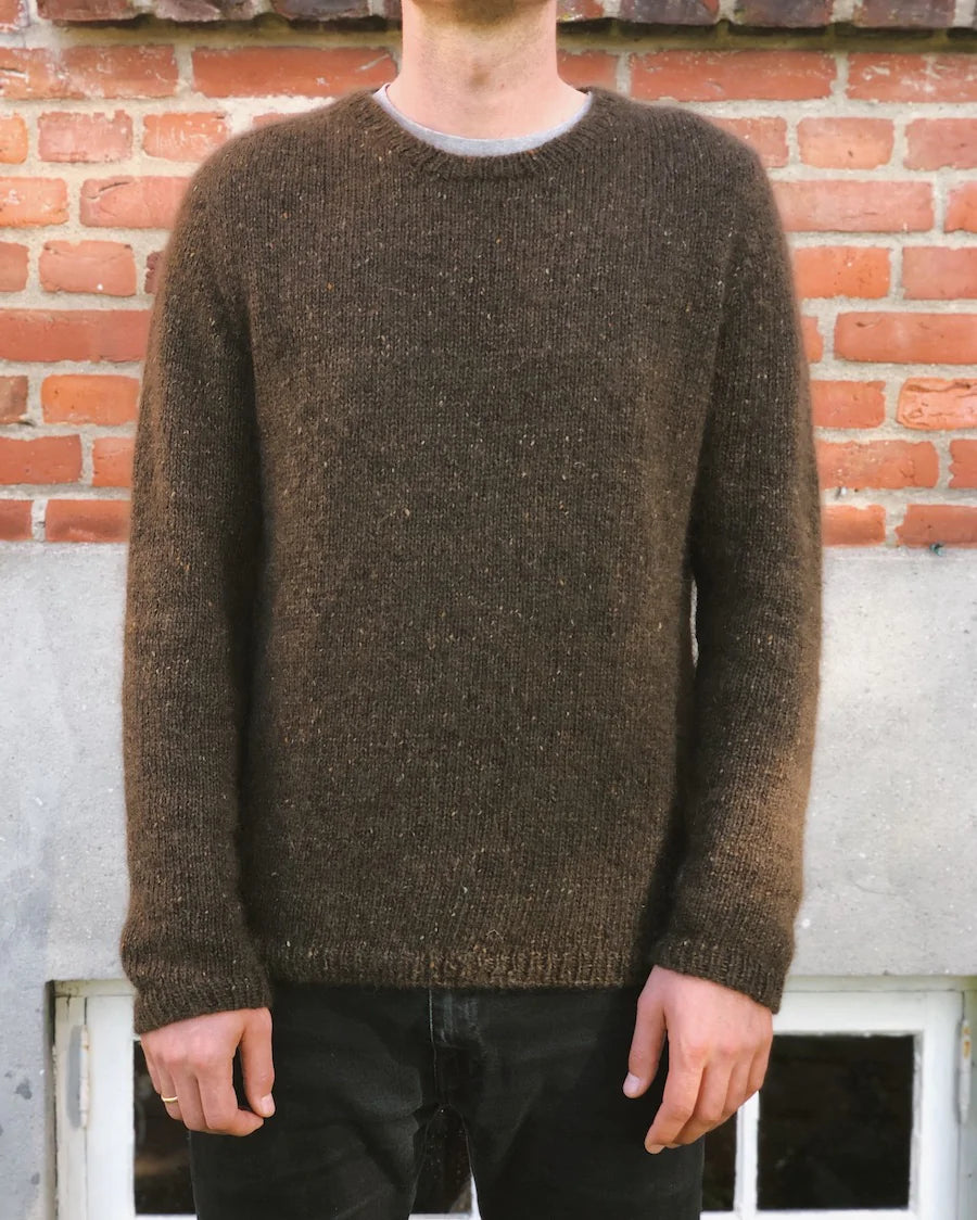 Strikkeopskrift til Northland Sweater til mænd af PetiteKnit
