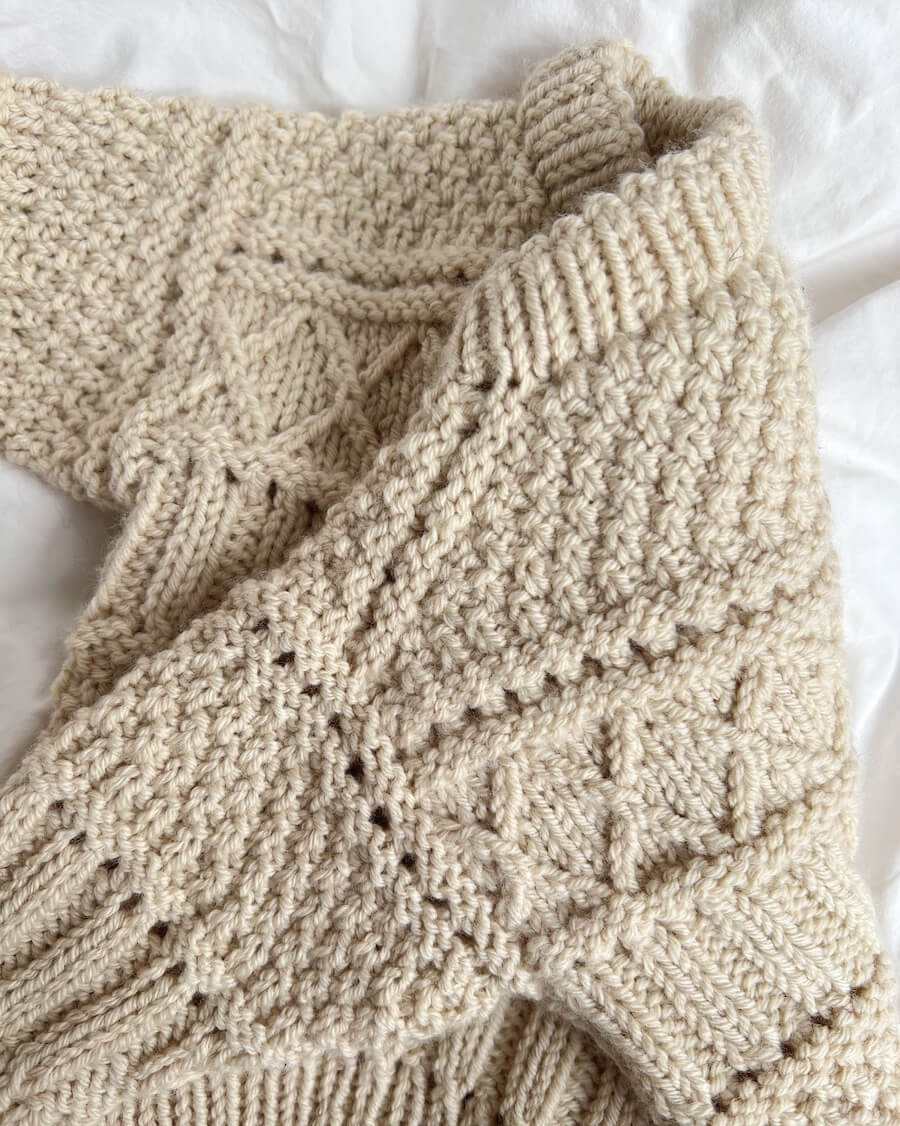 Ingrid Sweater til Baby fra PetiteKnit