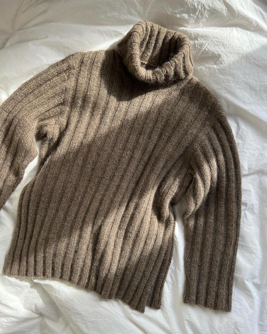 Opskrift til Hazel sweater af Petiteknit